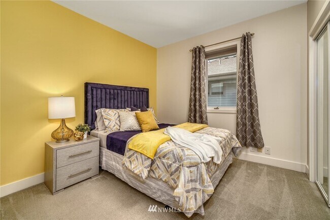Building Photo - 2410 West Lake Sammamish Pkwy NE