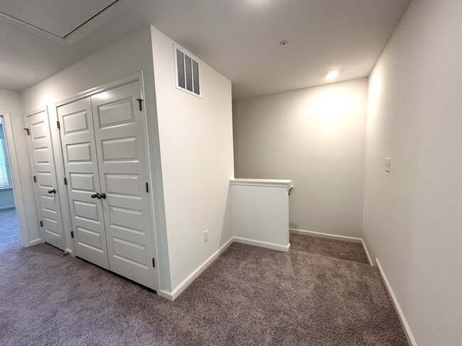 Building Photo - 163 SP