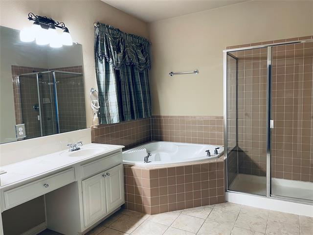 Building Photo - 709 Mandalay Bay Dr