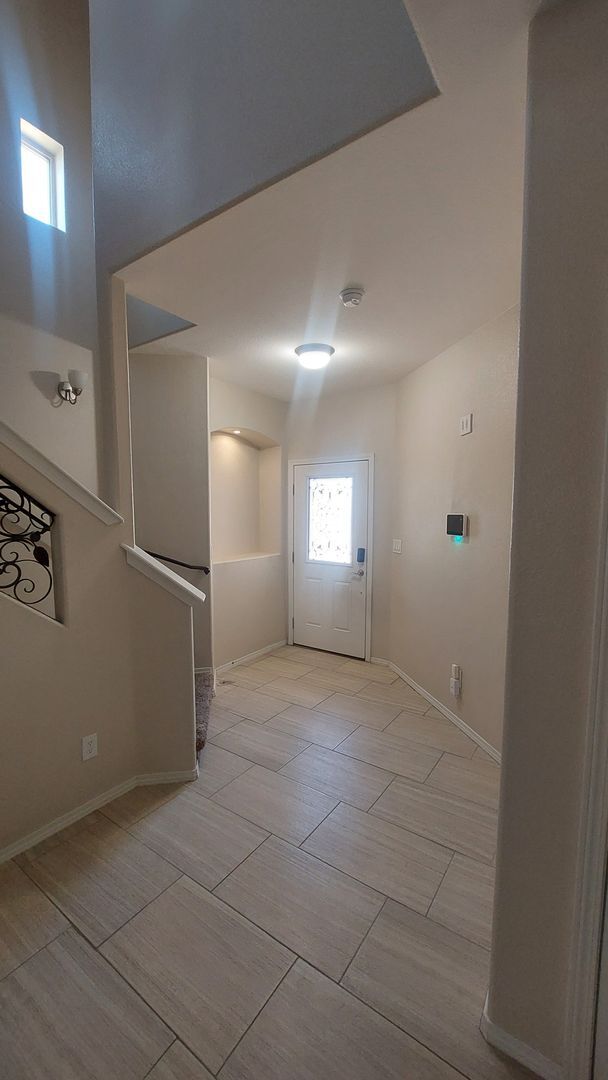 Building Photo - Backyard Oasis!!!  Beautiful 4 bedroom 2.5 bathroom 2 story home on corner lot!