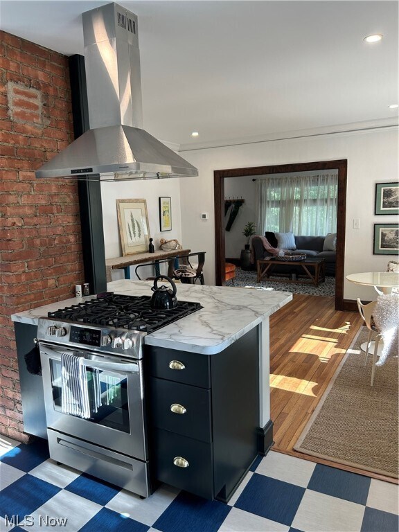 Building Photo - 18914 Mitchell Ave