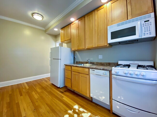 Building Photo - 2247 Ridge Ave