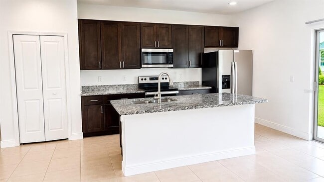 Building Photo - 267 Marion Oaks Golf Rd
