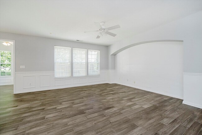 Building Photo - 9413 N Bayfield Dr
