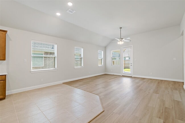Building Photo - 2131 Villa Flora Ln