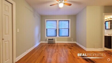 Building Photo - 0 bedroom in CHICAGO IL 60657