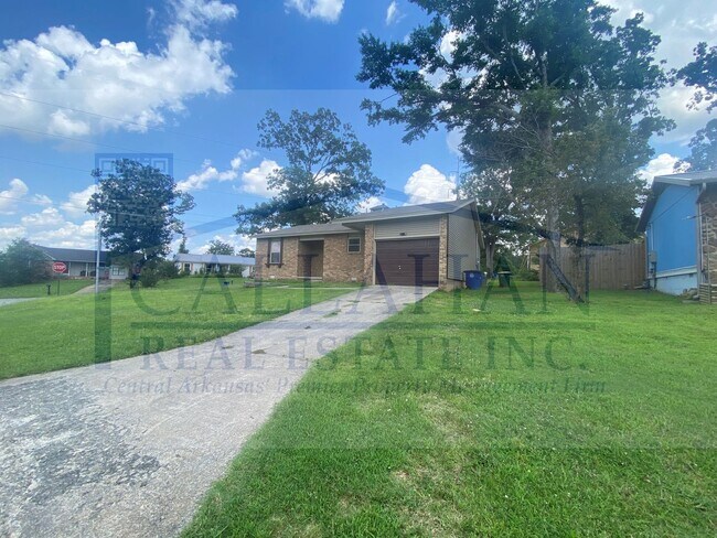 Building Photo - NLR 3 Bedroom Home