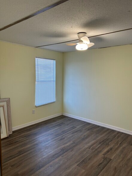 Building Photo - 3986 SE 150th St
