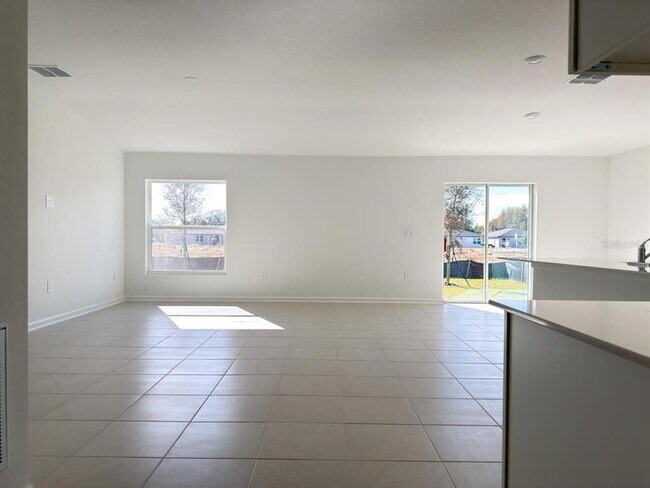 Building Photo - 3212 Alpine Wy