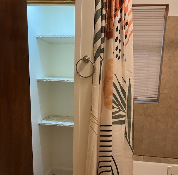 Building Photo - 8324 S Baker Ave