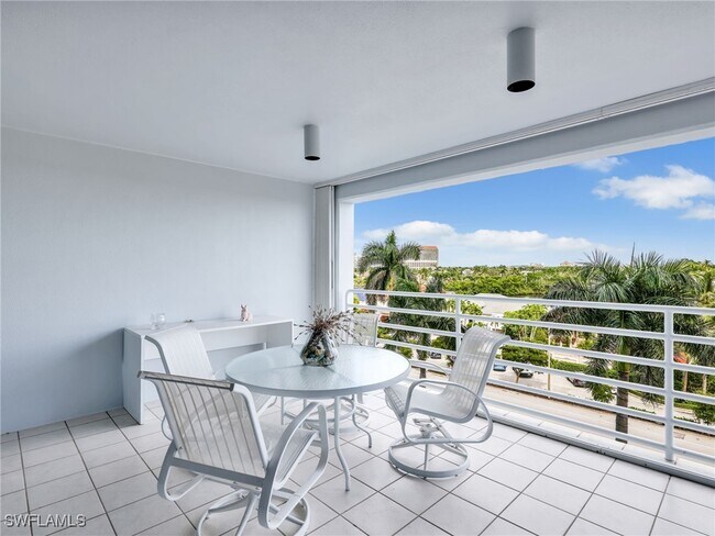 Building Photo - 4751 Gulf Shore Blvd N