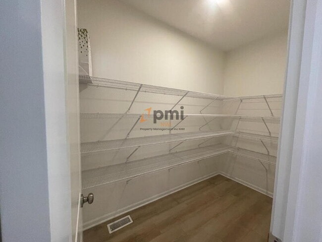Building Photo - 6643 Prairie Rose Dr