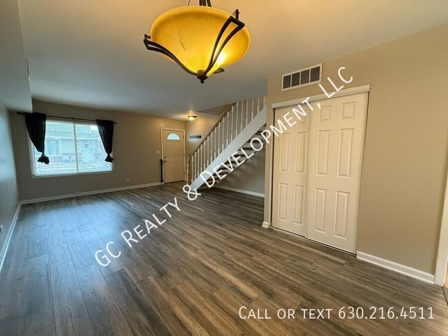 Primary Photo - *** COMMUTER FRIENDLY / W&D IN UNIT / SMAL...