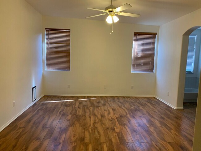 Building Photo - 3 bedroom, 2 bath with 2 car garage