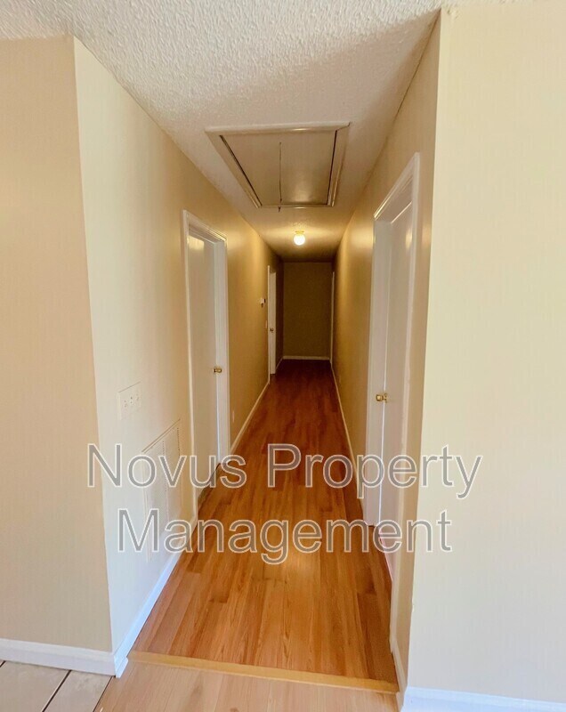 Building Photo - 100 Chalfont Cir