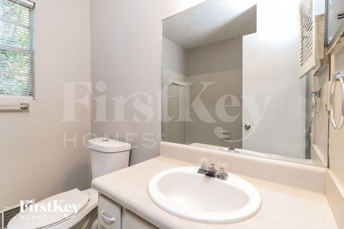 Building Photo - 1306 Mill Lake Cir