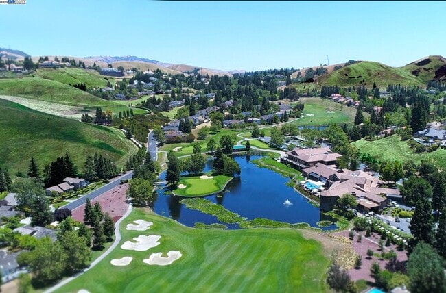 Building Photo - 3515 Deer Crest Dr