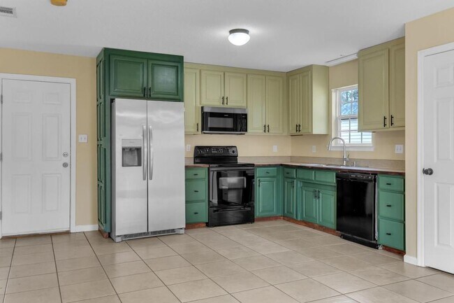 Building Photo - 819 Kristen Ln