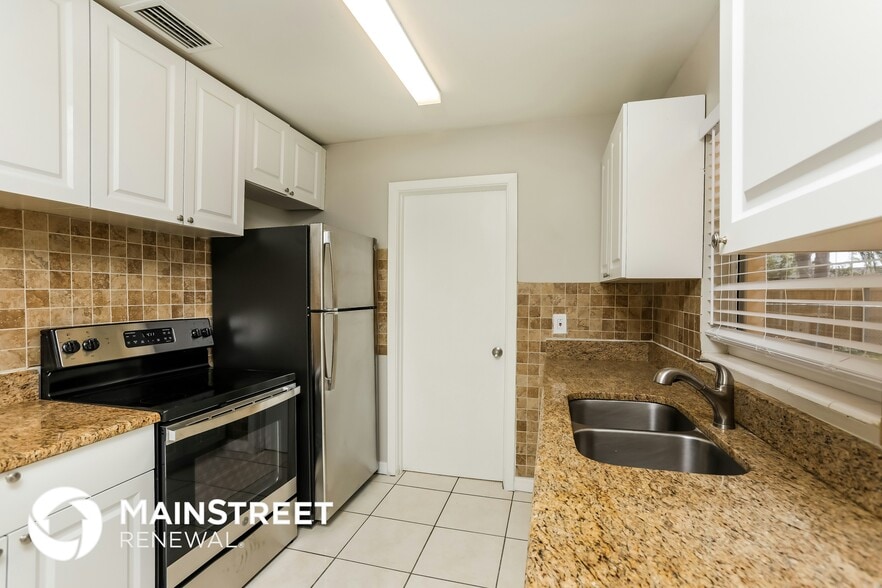 Building Photo - 4424 Edgebrook Dr