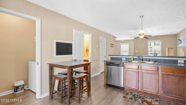 Building Photo - 307 Glen Cannon Drive