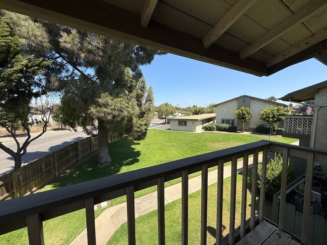 Building Photo - Large Two Story Condo with Two Car Detache...