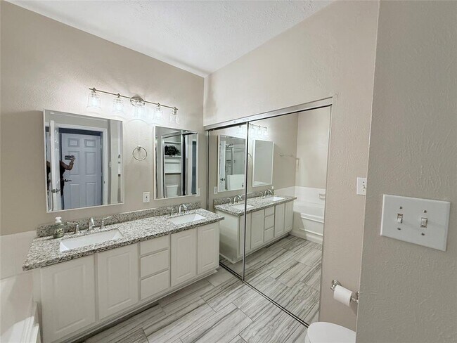 Building Photo - 87 N Avonlea Cir