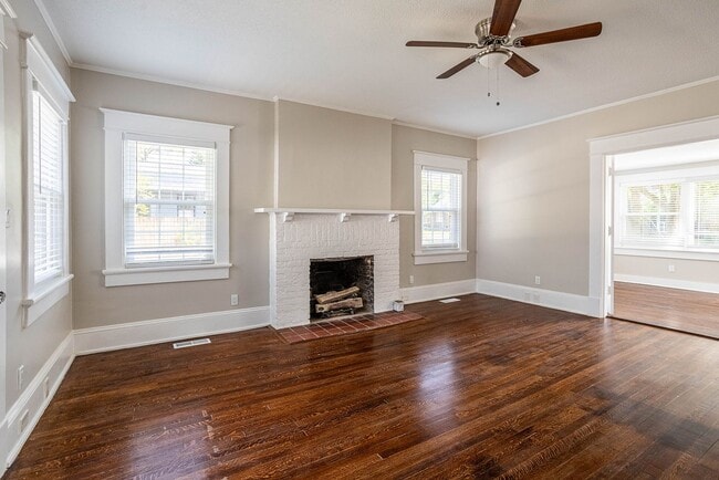 Building Photo - 20 Marion Ave