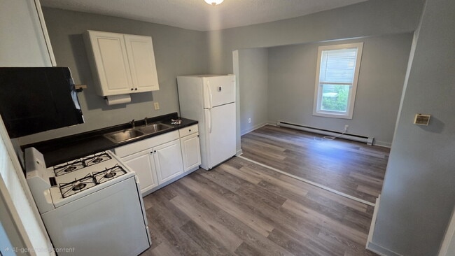 Building Photo - 1BR 1BA Main Level Unit - Tri-plex Property in Stillwater