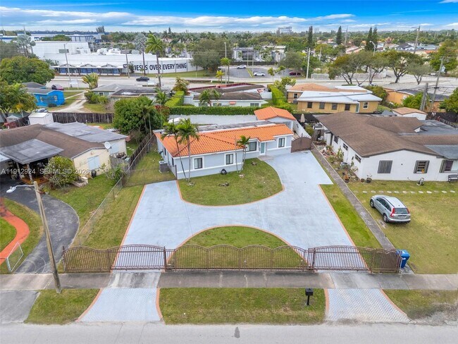 Building Photo - 1230 SW 86th Ct