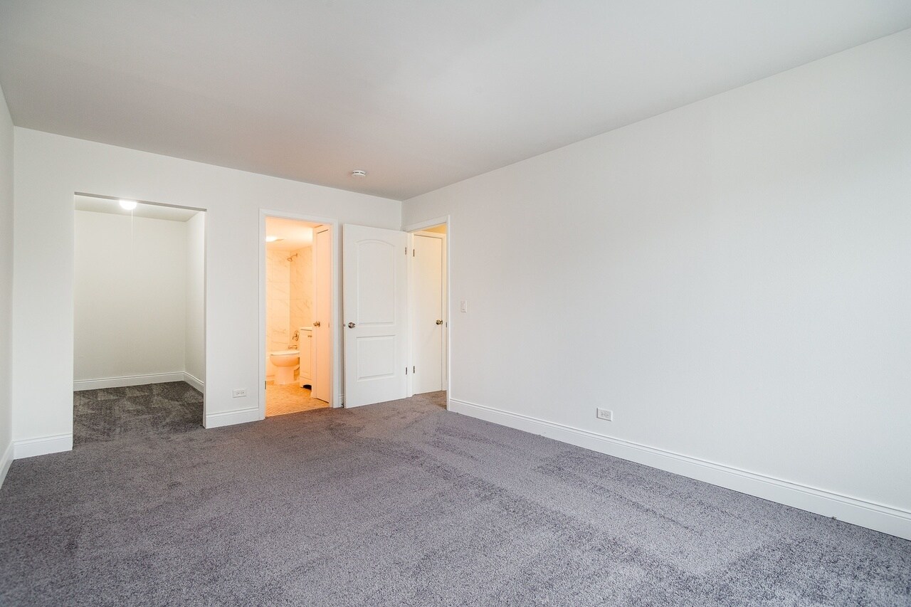 Building Photo - 900 Perrie Dr