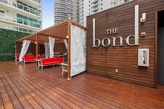 Building Photo - 1080 Brickell Ave
