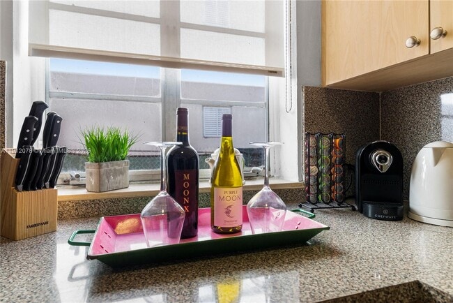 Building Photo - 301 86th St