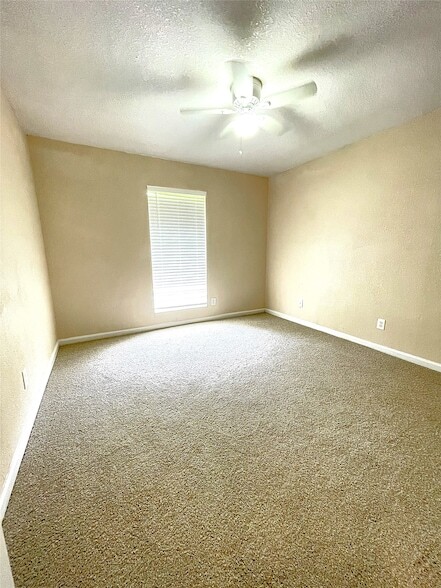 Building Photo - 316 Rabbit Trail