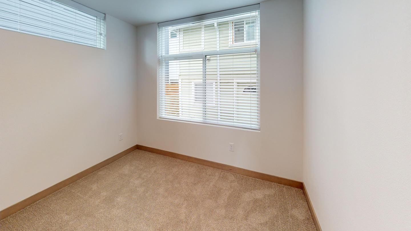 Building Photo - 3308 Claremont Ave S