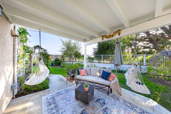 Building Photo - Adorable Short Term Furnished San Clemente Rental Home
