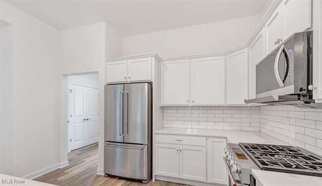 Building Photo - 2253 E 97th St