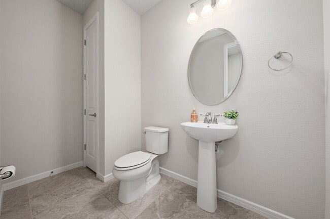 Building Photo - Immaculate Executive Home in Isles of Lake Nona