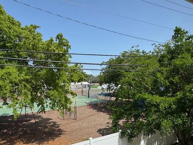 Building Photo - 5700 NE 22nd Way
