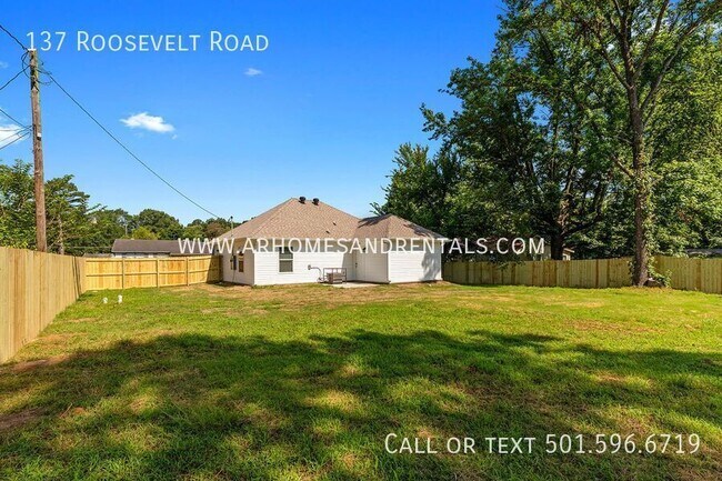Building Photo - 137 Roosevelt Rd