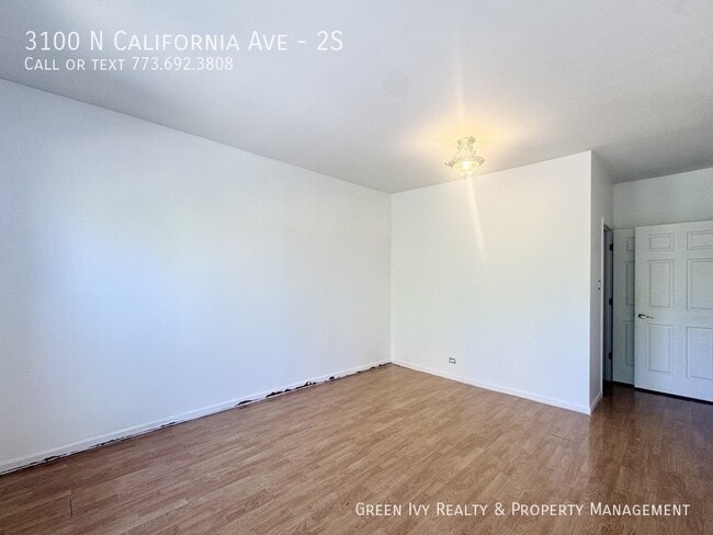 Building Photo - 3100 N California Ave