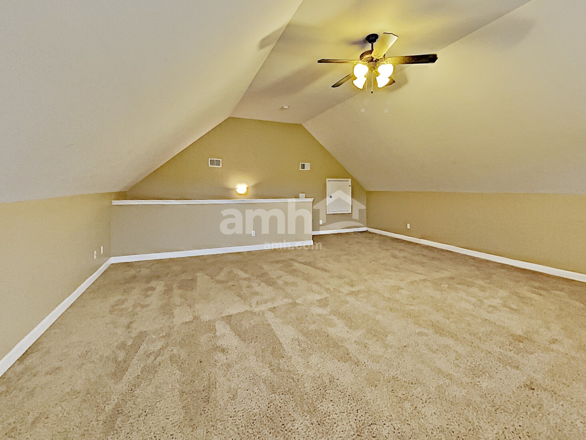 Building Photo - 165 Bland Dr