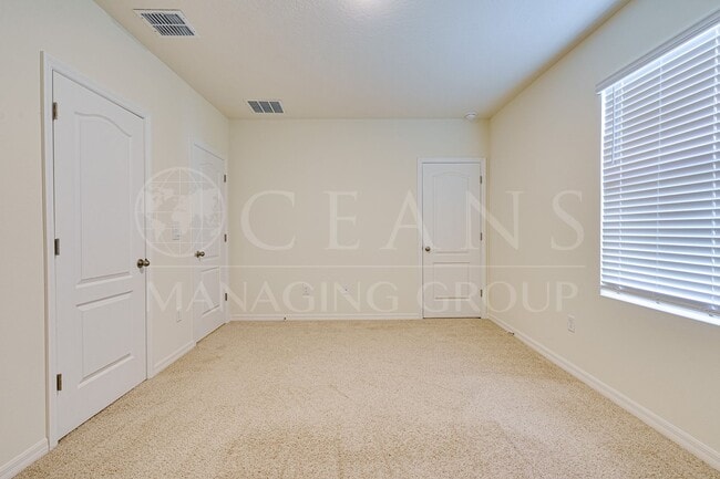 Building Photo - 2023 Block Town-Home with Community Gym and Pool