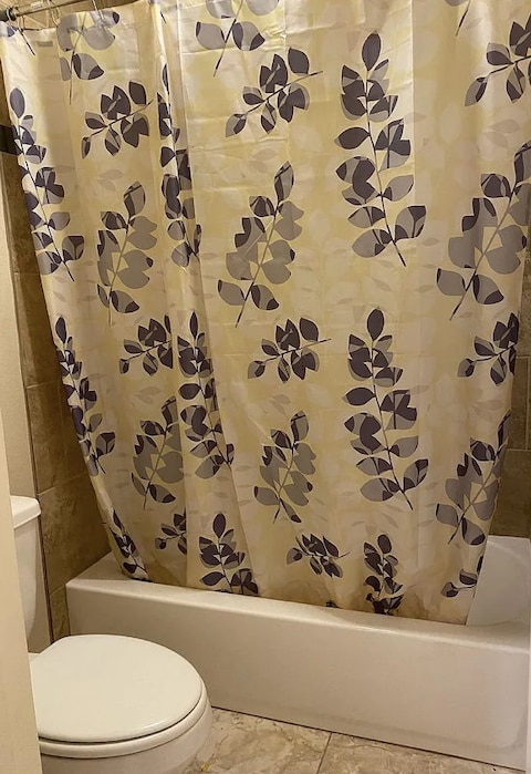 Building Photo - 1006 Jamal Dr