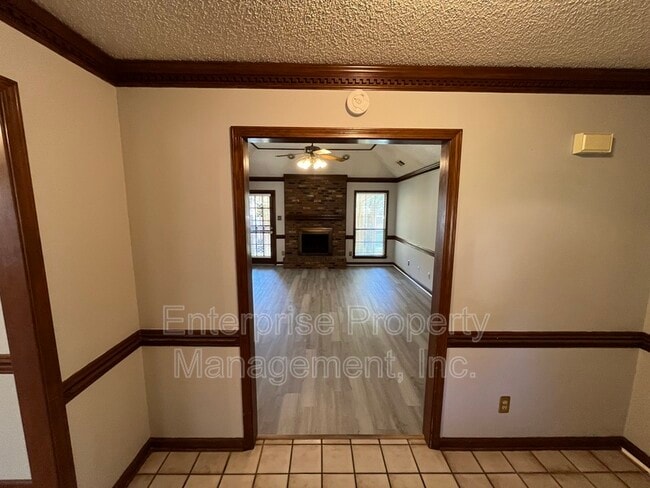 Building Photo - 5429 Craigmont Dr