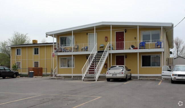 Primary Photo - Lennox Apartments