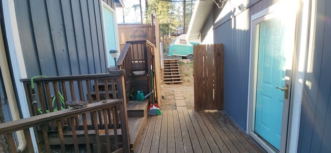 Building Photo - 403 Brady Canyon Rd