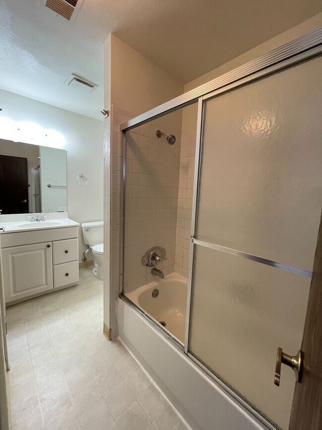 Building Photo - 2bed/1bath Condo in North Boulder!