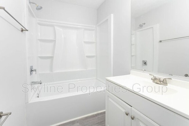 Building Photo - 5861 Dunn Rd