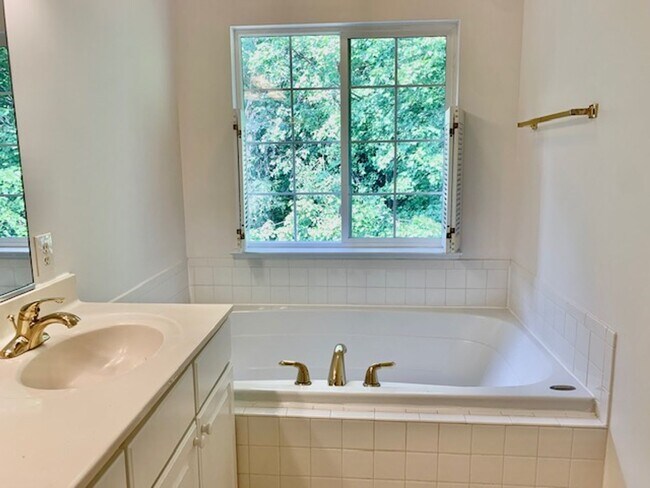 Building Photo - 18122 Truffle Ln