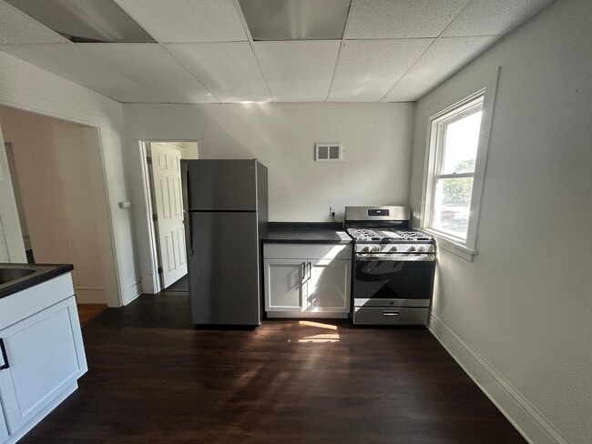 Building Photo - 120 S Blair St